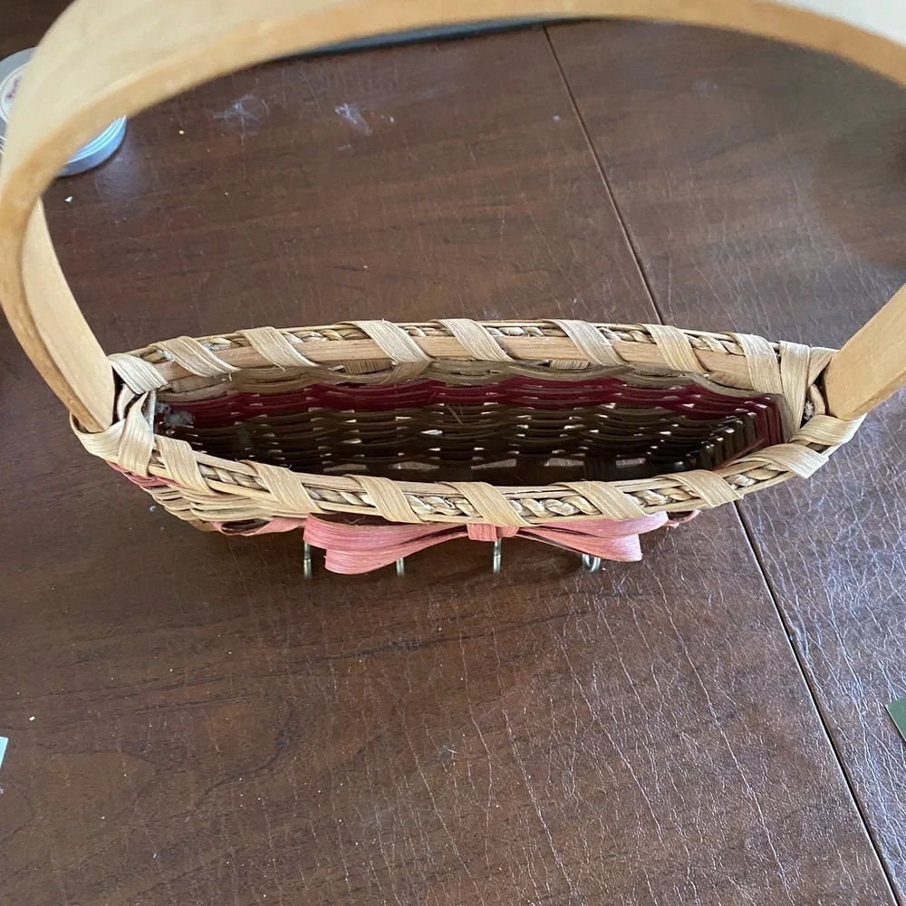 Handcrafted Woven Basket Bag key hook and mail holder with mauve accents.